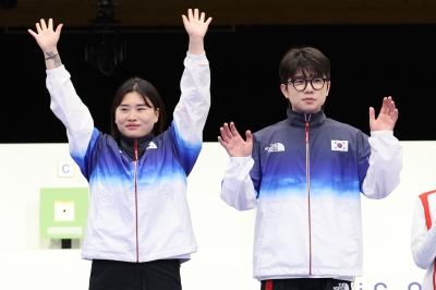 한국 첫 메달 나왔다! 박하준-금지현 공기소총 10ｍ 혼성 銀