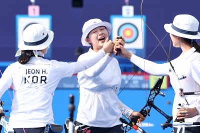 여자 양궁 단체 금메달…올림픽 10연패 ‘금자탑’