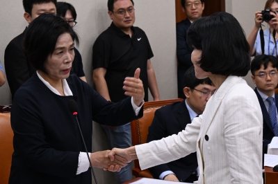 국민의힘,  최민희 과방위원장 윤리위 제소 추진…“청문회 막말, 갑질”