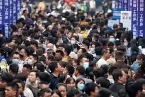 thumbnail - “AI 시대에 돈 벌려면 필수” 1만명 우르르…요새 뜨는 ‘이 직업’ 정체는