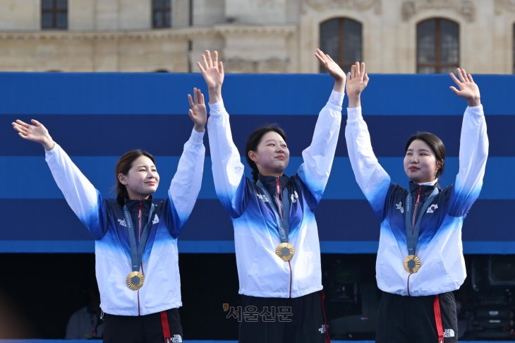 여자 양궁 단체 결승 시상식