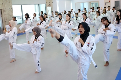 ‘한국 체험 계절학기’ 참가한 외국인 대학생들