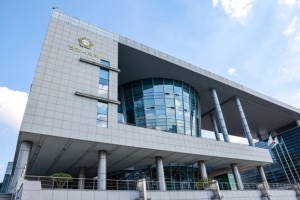 ‘동료 의원 성추행’ 혐의, 천안시의원 재판에 넘겨져