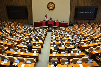 [속보] 이진숙 방통위원장 탄핵안 국회 통과…야당 단독처리