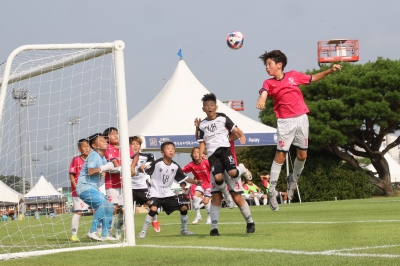 경주서 열리는 최대 규모 유소년 축구대회…폭염 대비 눈길