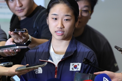 말 아낀 안세영 “협회와 싸우려는 것 아냐… 운동만 전념하고파”