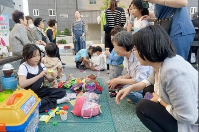 “온 마을이 공동으로 아기를 돌봐요”