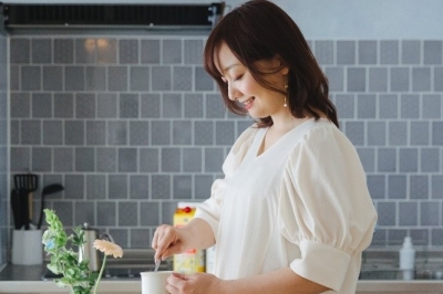 “여름철 남성들 체취 불편해” 女아나운서 발언 논란… 日소속사 ‘계약 해지’