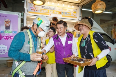 동대문 바로봉사단, 현장 노동자에 시원한 커피한잔