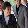 서거 50주년…母 육영수 여사 생가 찾은 박근혜