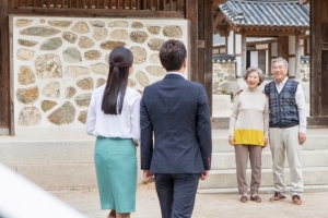 “여보, 명절에 처가·시가 각자 가자”…요즘 日부부들, 귀성 따로 한다