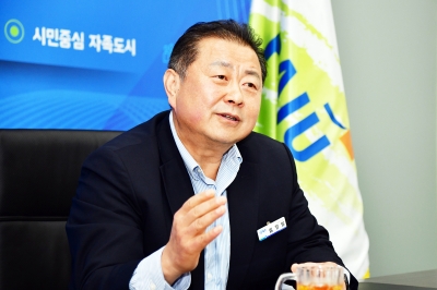 “신속 행정처리가 투자·지역발전 이끌어”