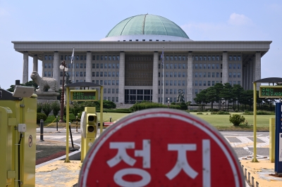 막말에 경색된 협치…與 “전현희 사과 요구” 野 “송석준 맞제명”