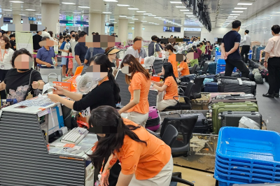 “짐 맡기려고 30분 이상 기다렸어요”… 제주공항 저가 항공 탑승수속 정체 원인은