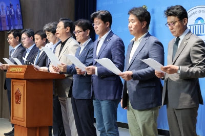 野 “前 대통령 괴롭히는 정치 보복” 與 “법 앞의 평등 보여주는 계기로”