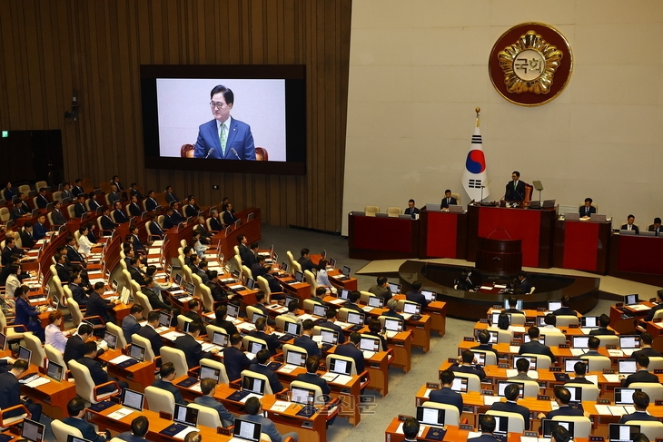 우원식 국회의장이 2일 서울 여의도 국회 본회의장에서 열린 제22대 국회 개원식 겸 제418회국회(정기회) 개회식에서 발언하고 있다. 안주영 전문기자