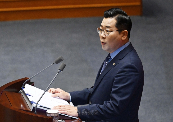 박찬대 더불어민주당 원내대표가 4일 서울 여의도 국회에서 열린 본회의에서 교섭단체 대표 연설을 하고 있다. 2024.9.4 오장환 기자