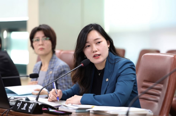 질의하는 이효원 의원