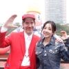 롯데월드몰, 석촌호수에 대형 랍스터 띄웠다