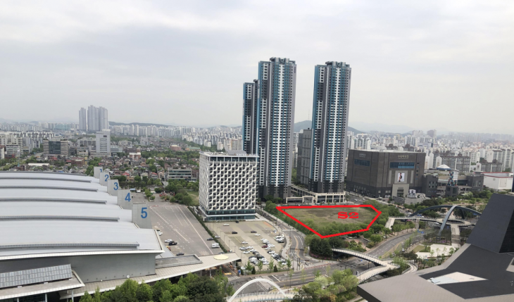 경기 고양시의회가 매각 안건을 연거푸 부결한 고양시 일산서구 대화동 킨텍스에 인접한 S2부지 위치.(빨간실선 안)   고양시 제공