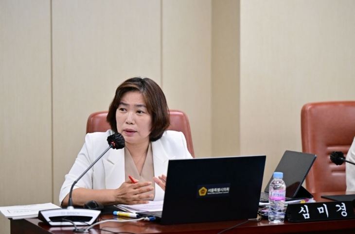 지난 2일 기획조정실 업무보고중 질의하는 심미경 의원