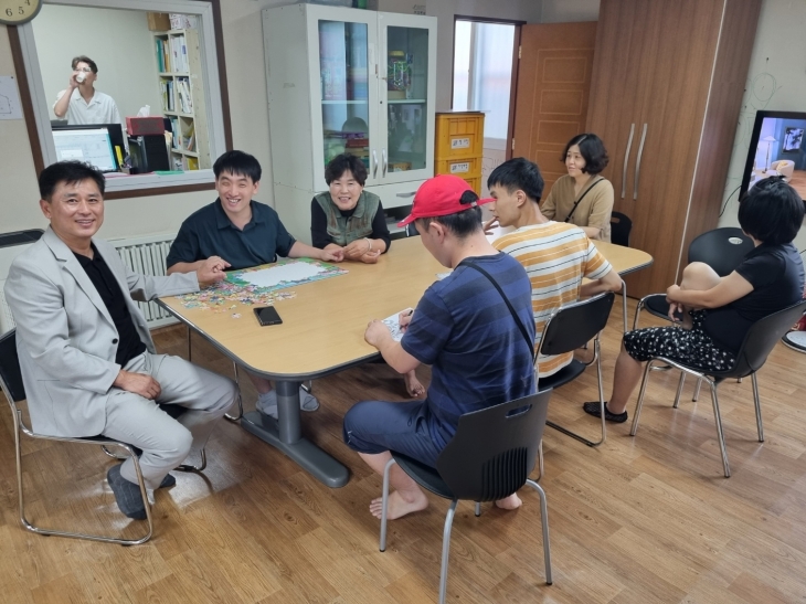 9일 추석맞이 경북도장애인재활협회를 방문한 김대일 의원. 경북도의회 제공