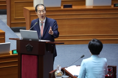 野 “의료 공백에 국민 죽어간다”… 韓총리 “가짜뉴스” 고함