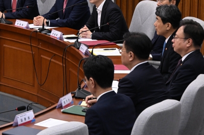 與 “한 대표, 의협에 협의체 참여 요청했지만 확답 못받아”