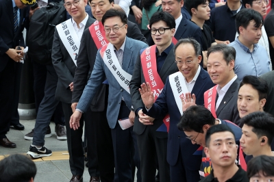 與 때린 TK·70대 “세금 아깝다”…호남선 “민주당, 잘한 게 없다”