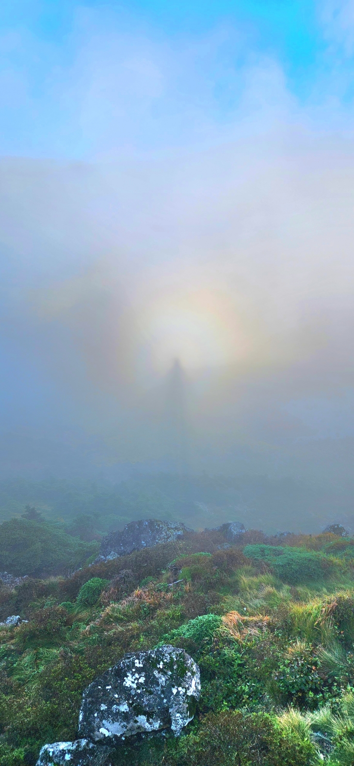 지난 18일 한라산 백록담 근처에 나타난 브로켄현상. 독자 제공