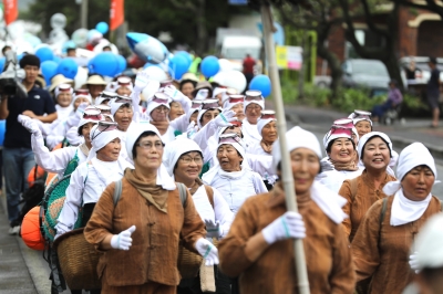 제주해녀축제 거리 행진