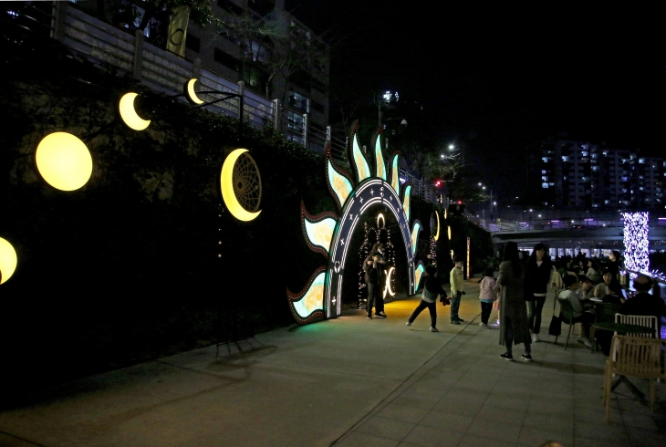 지난해 노원달빛산책이 열린 당현천 일대.   노원구 제공