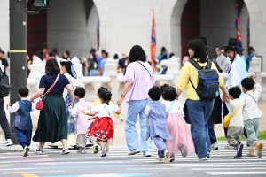 [천태만컷] ‘빠른 걸음’이 필요한 때