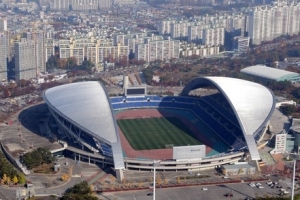 광주시, 광주월드컵경기장에 ‘롤 잔디’ 깐다