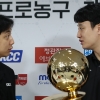 “새 외국인 동료 살려라”… 허씨 형제 특명