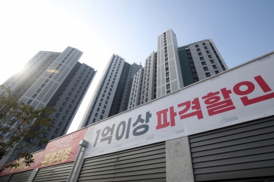 노도강 집값 찬바람·강남 3구 주춤… 대출규제 ‘효과’ 변수는 ‘금리인하’