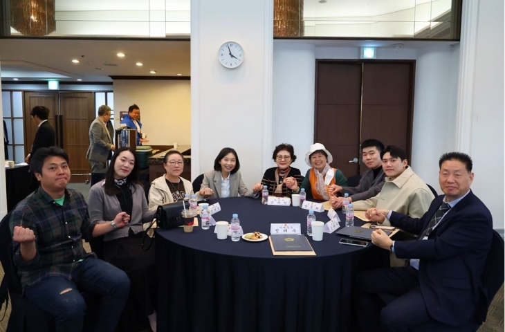 제11대 후반기 의정모니터링단과 함께 한 최호정 의장(왼쪽에서 네 번째)