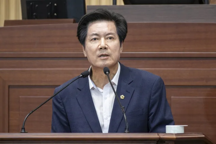 10일 제350회 경북도의회 임시회 제1차 본회의에서 도정질문 중인 김재준 의원. 경북도의회 제공