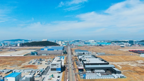 매립이 완료된 새만금 산단 대부분이 분양 완료된 가운데 새만금개발청은 추가 산단 조성을 검토하고 있다. 사진은 새만금 5공구 전경. 새만금청 제공