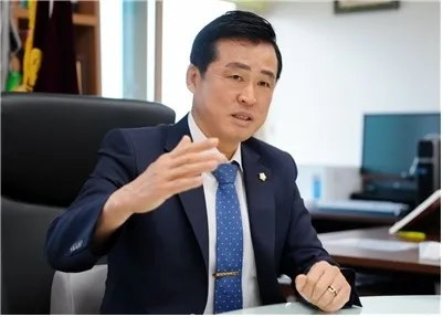 서울 노원구의회 변화를 이끌고 있는 손영준 의장 서울 노원구의회 변화를 이끌고 있는 손영준 의장
