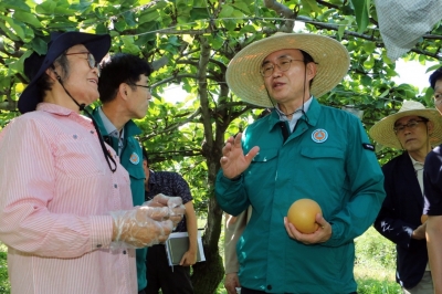 나주시, 폭음 피해 배 시장 격리 지원