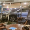 수원 음식점에 차량 돌진 사고…인명피해 없어