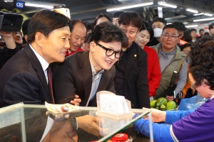 한동훈, 尹 면담 뒤 첫 입장…“오직 국민만 보고 피하지 않겠다”