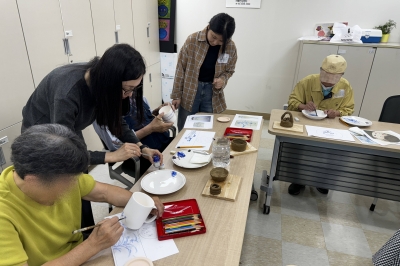 ‘오감으로 만나는 공예 교육’…중구치매안심센터, 경증치매 어르신 프로그램 진행