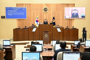 세종시 첫 주민발의 ‘교육활동 보호 조례’ 통과…“주민 발의 취지서 후퇴”