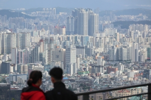 대출규제에 부동산 시장 관망세…4개월만 하락 전망 우세