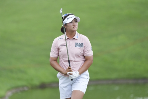 27일 LPGA 투어 메이뱅크 챔피언십 4라운드 14번 홀에서의 유해란. AP 연합뉴스