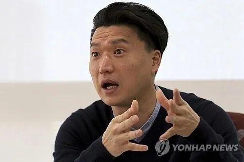 2019년 크랩서씨 인터뷰 모습. AP=연합뉴스 자료사진