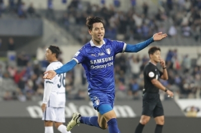 수원 삼성, 극적으로 승격 불씨 살렸다…안산에 2-1 역전극