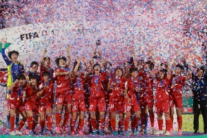 북한 여자축구 U17, 월드컵 우승…3연패 도전 스페인에 설욕